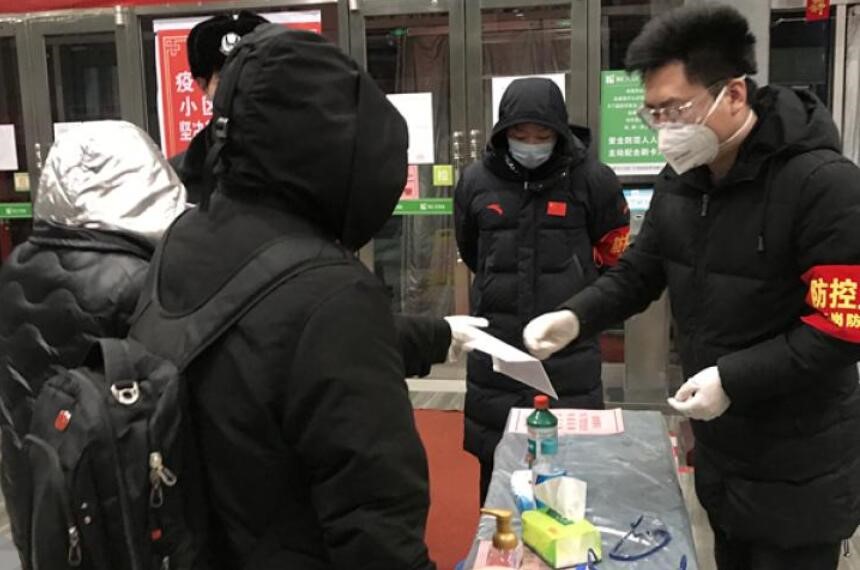 疫情下的物業(yè)|黨員業(yè)主與欣匯龍物業(yè)共同扛起抗擊疫情的大旗（樂居東北·哈爾濱報道）