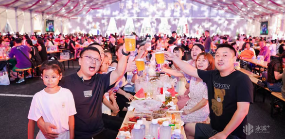 有一種幸福叫“別人家的啤酒節”！冰城萬名業主齊聚一堂舉杯“嗨啤”